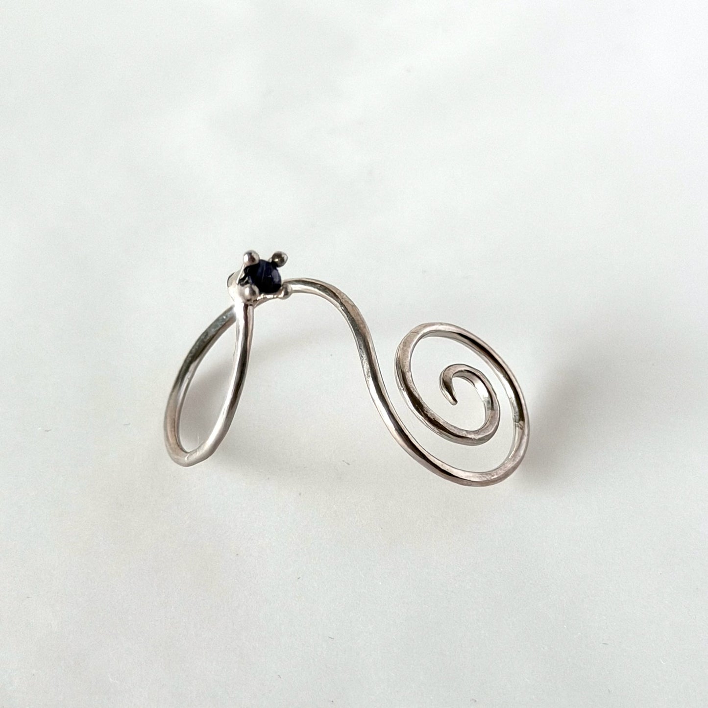 [ iolite ] swirl ring silver
