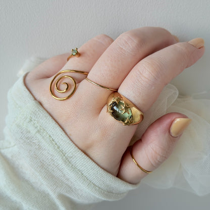 [ green apetite ] swirl ring gold