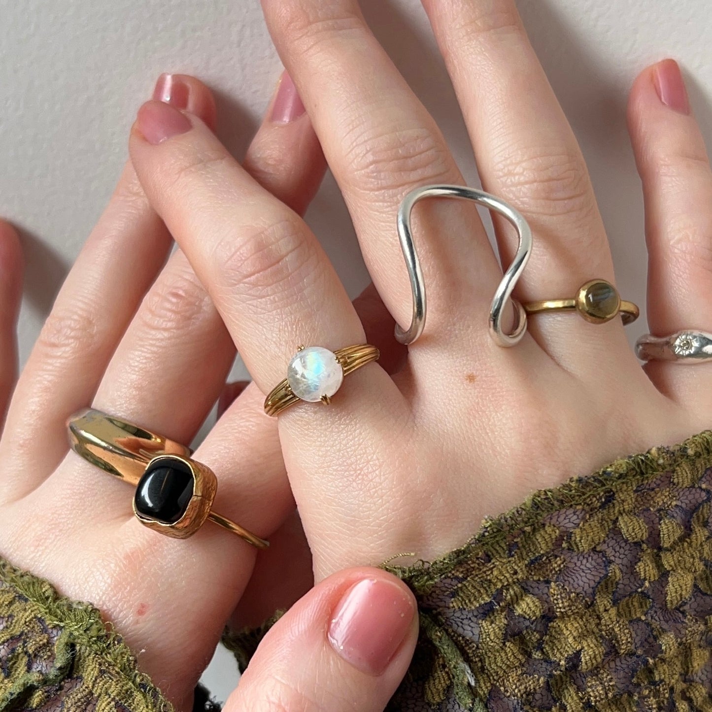 [ rainbow moon stone ] croissant gold