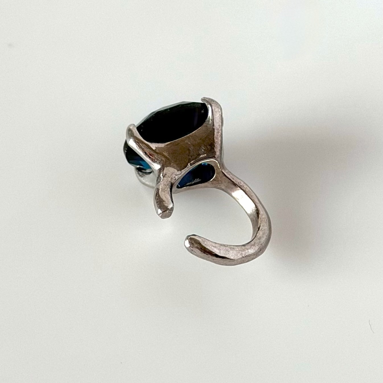 [ indigo quartz ] GEM ear cuff silver
