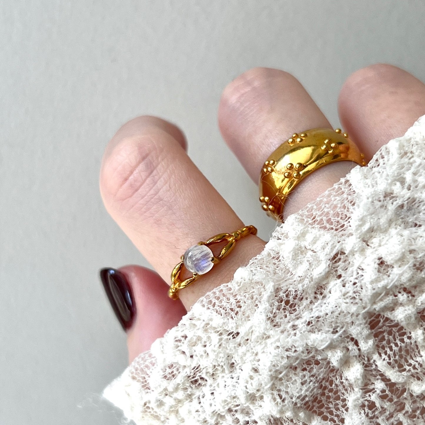 [ rainbow moon stone ] spring ring gold