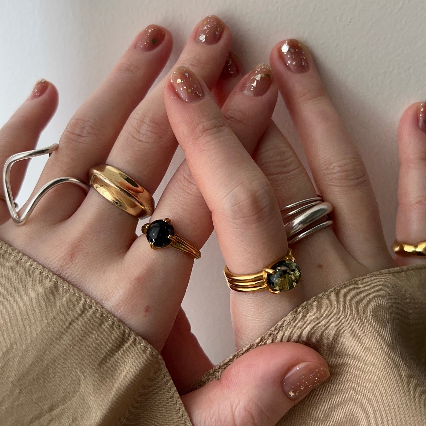 [ black amber ] trois gold