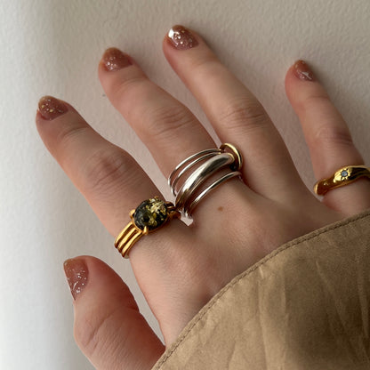 [ black amber ] trois gold