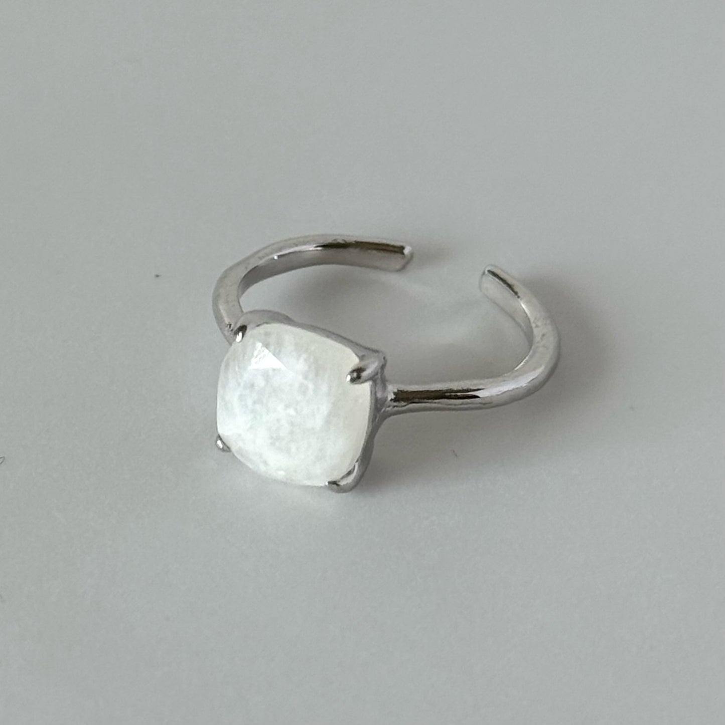 [ moon stone ] square faceted cut silver [ free size ]