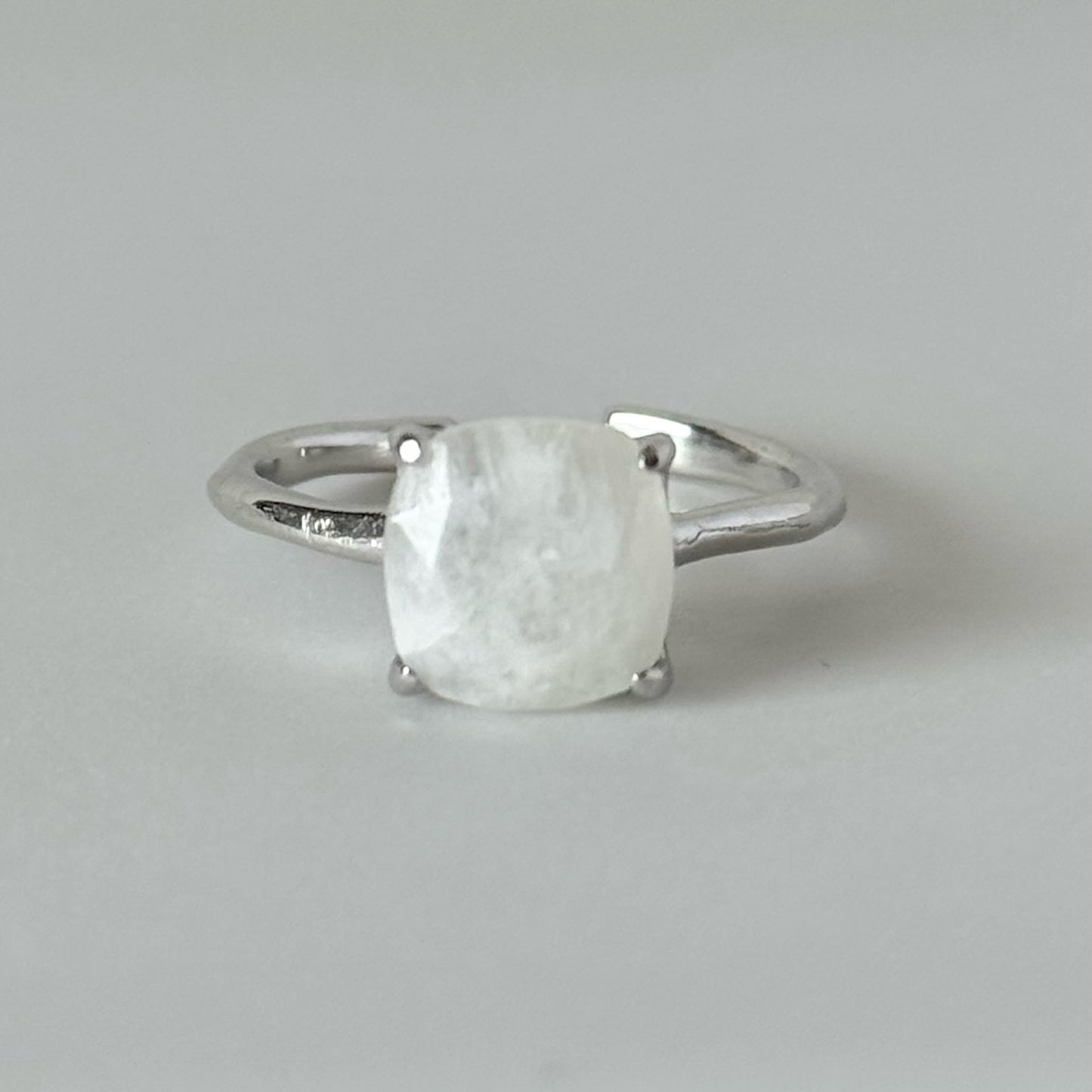 [ moon stone ] square faceted cut silver [ free size ]