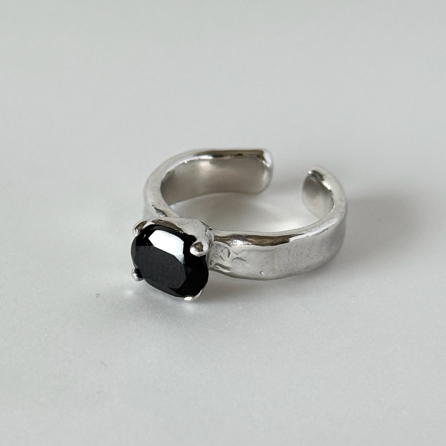[ black spinel ] um silver ring [ free size ]