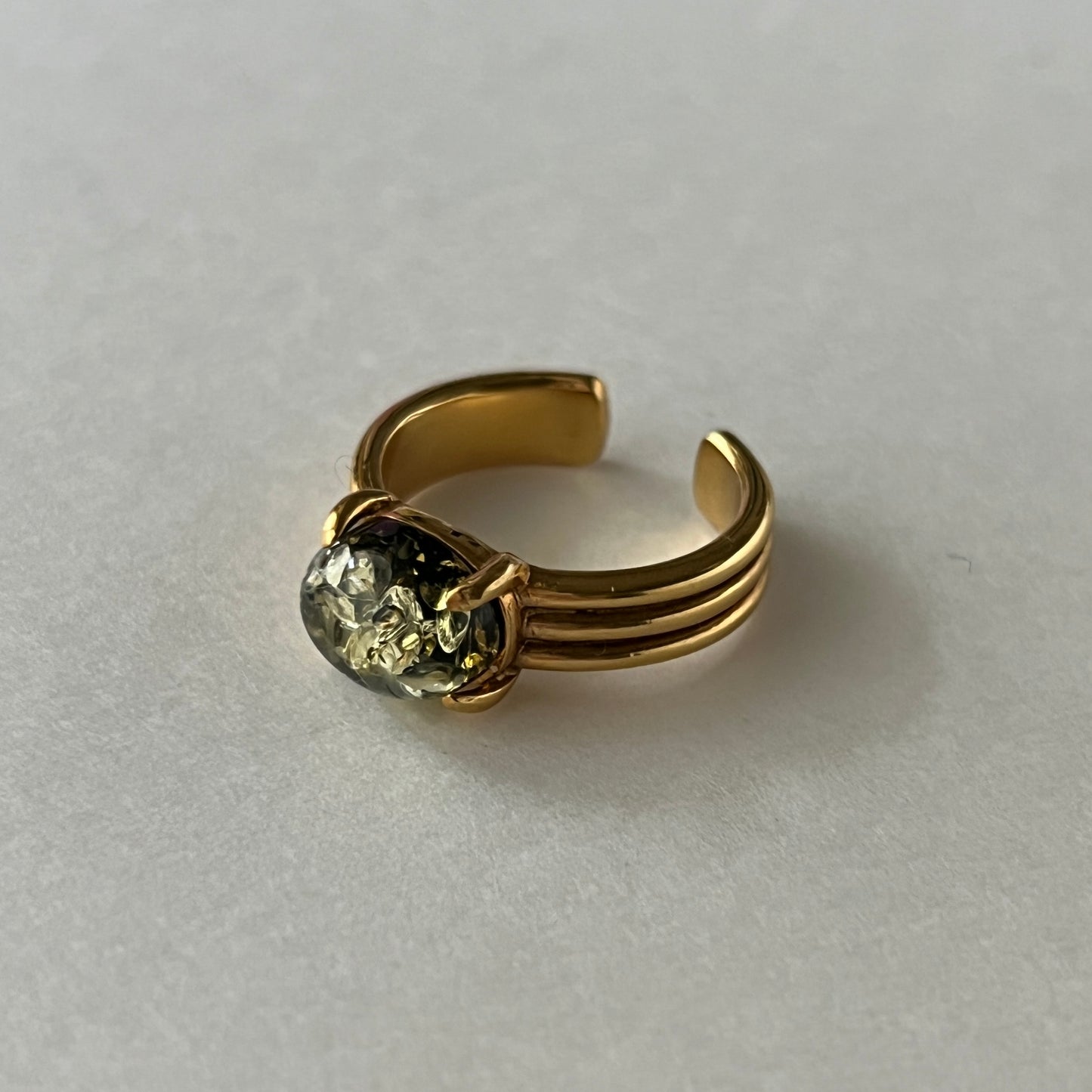 [ black amber ] trois gold