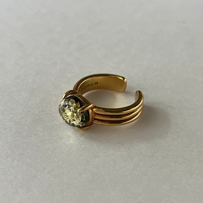 [ black amber ] trois gold