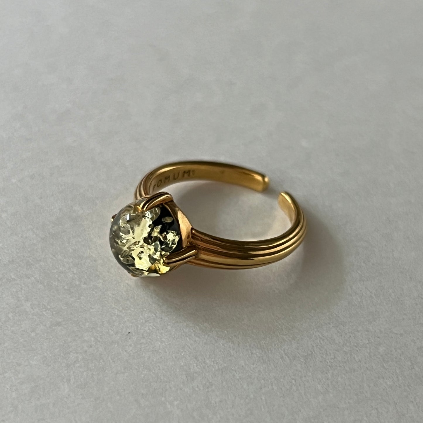 [ black amber ]  croissant gold