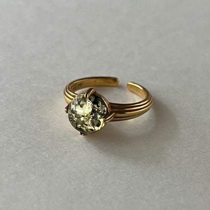 [ black amber ]  croissant gold