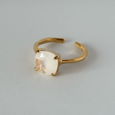 [ moon stone ] square faceted cut gold