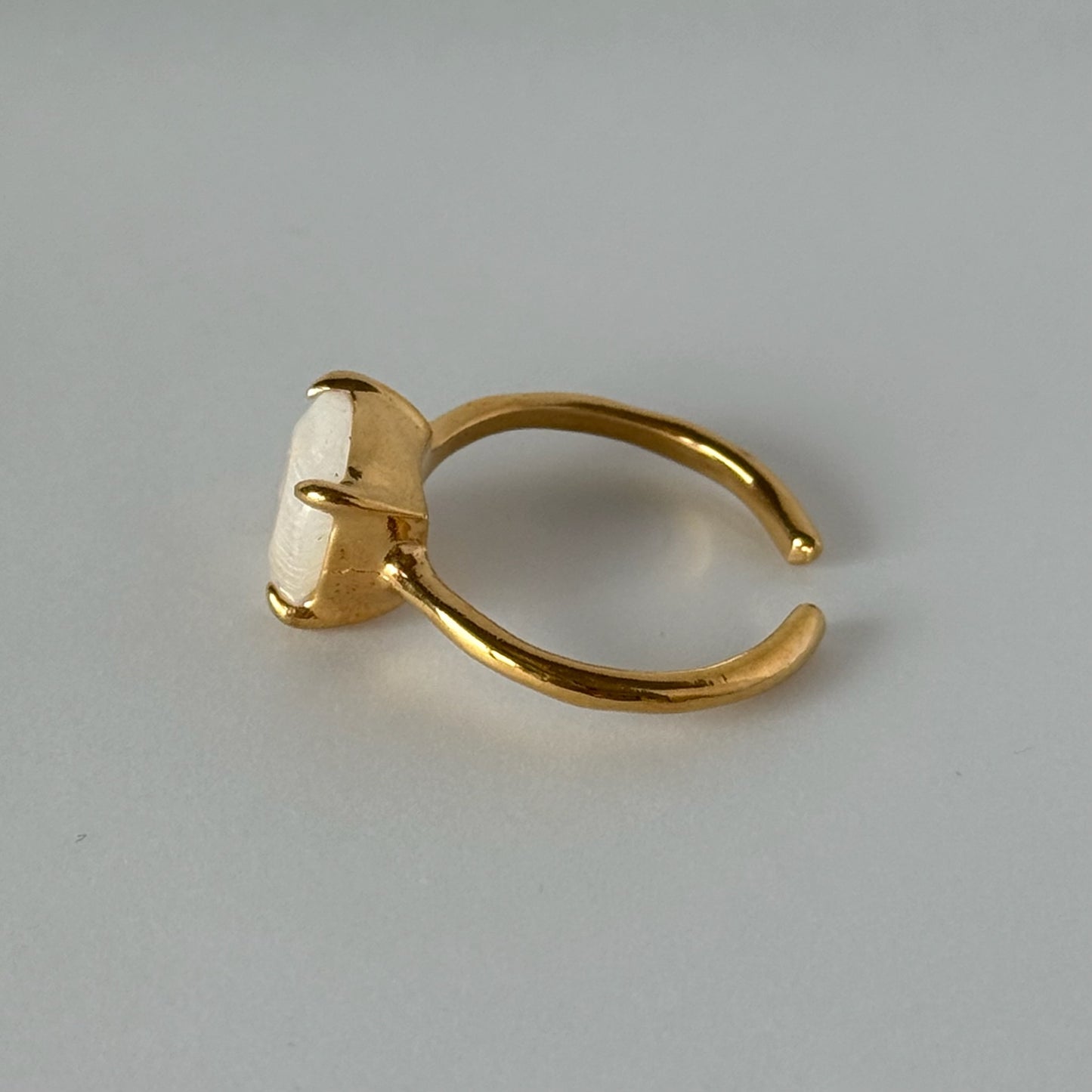 [ moon stone ] square faceted cut gold [ free size ]
