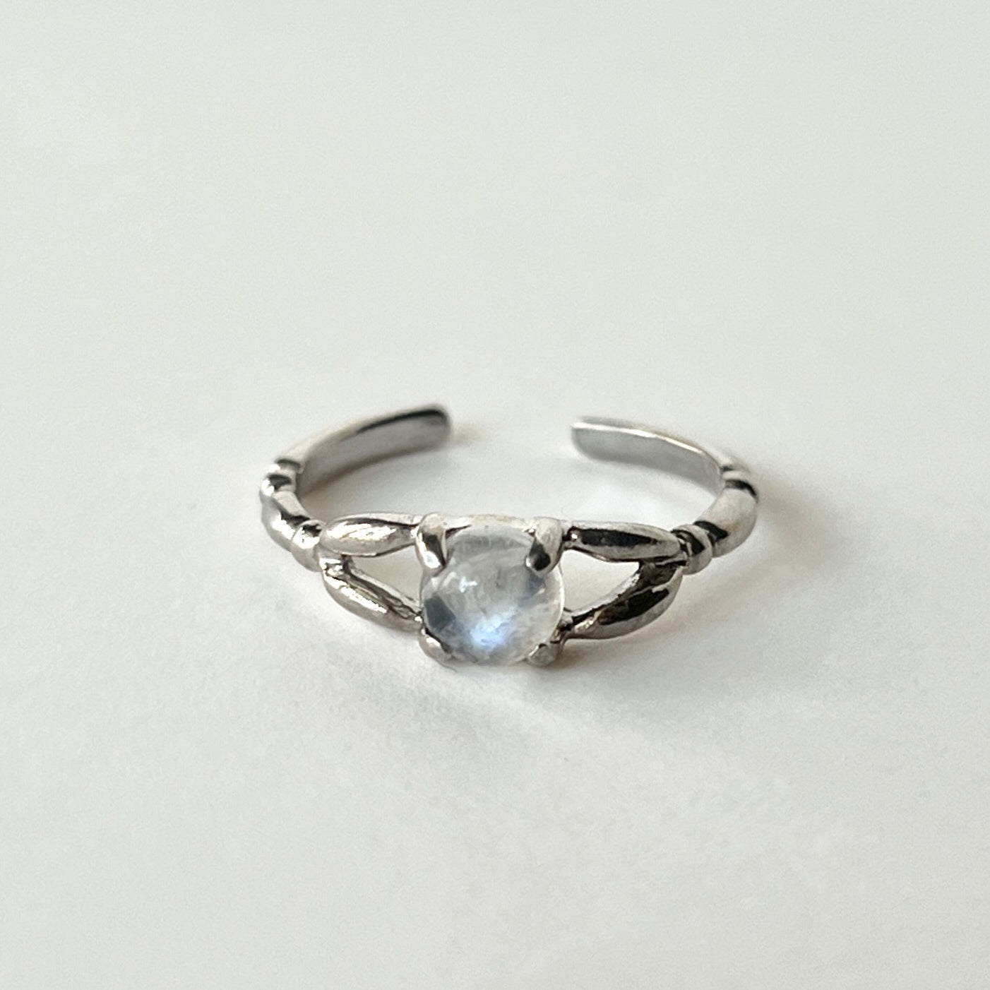 [ rainbow moon stone ] spring ring silver