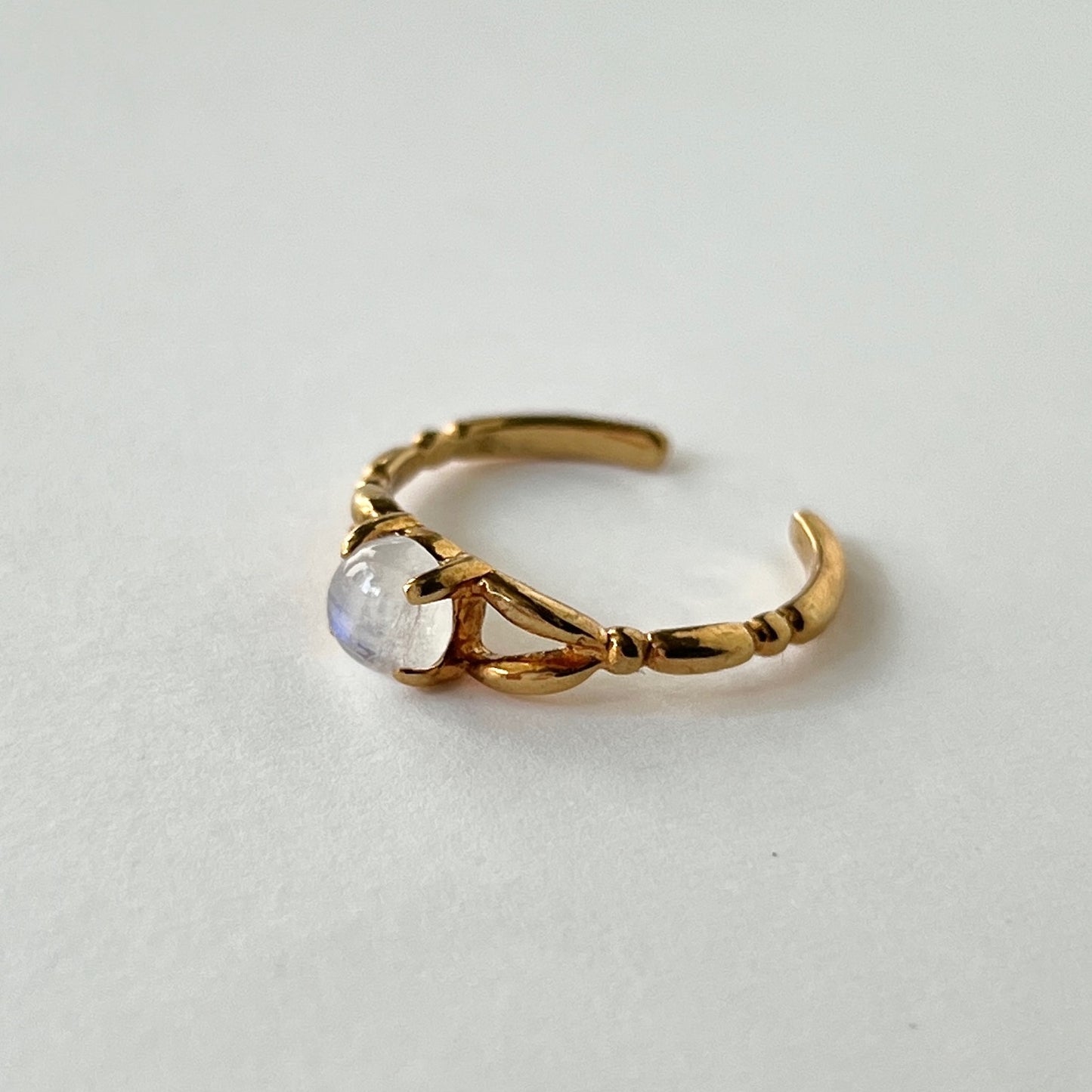 [ rainbow moon stone ] spring ring gold