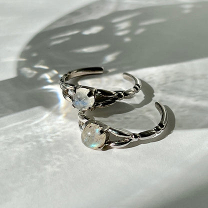 [ rainbow moon stone ] spring ring silver