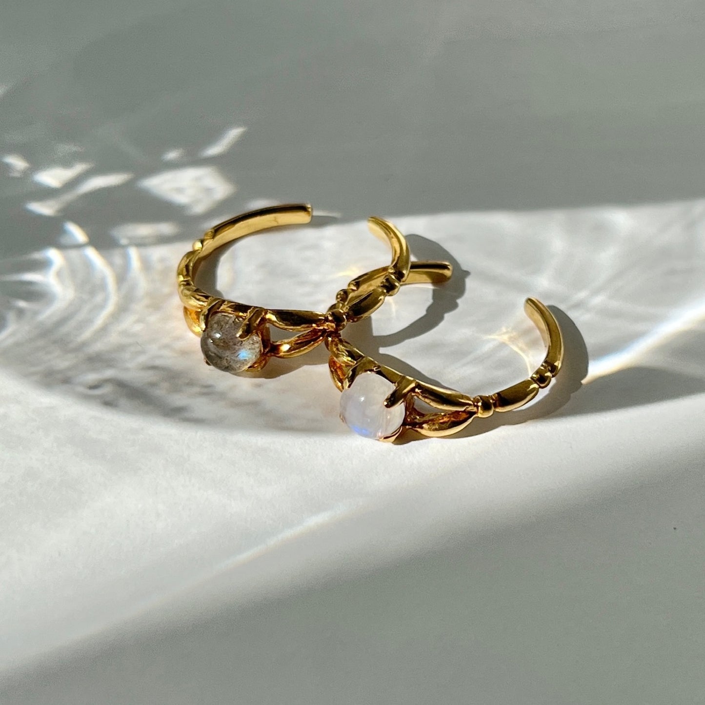 [ rainbow moon stone ] spring ring gold