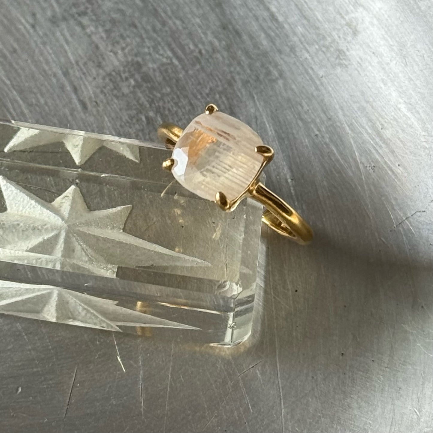 [ moon stone ] square faceted cut gold [ free size ]