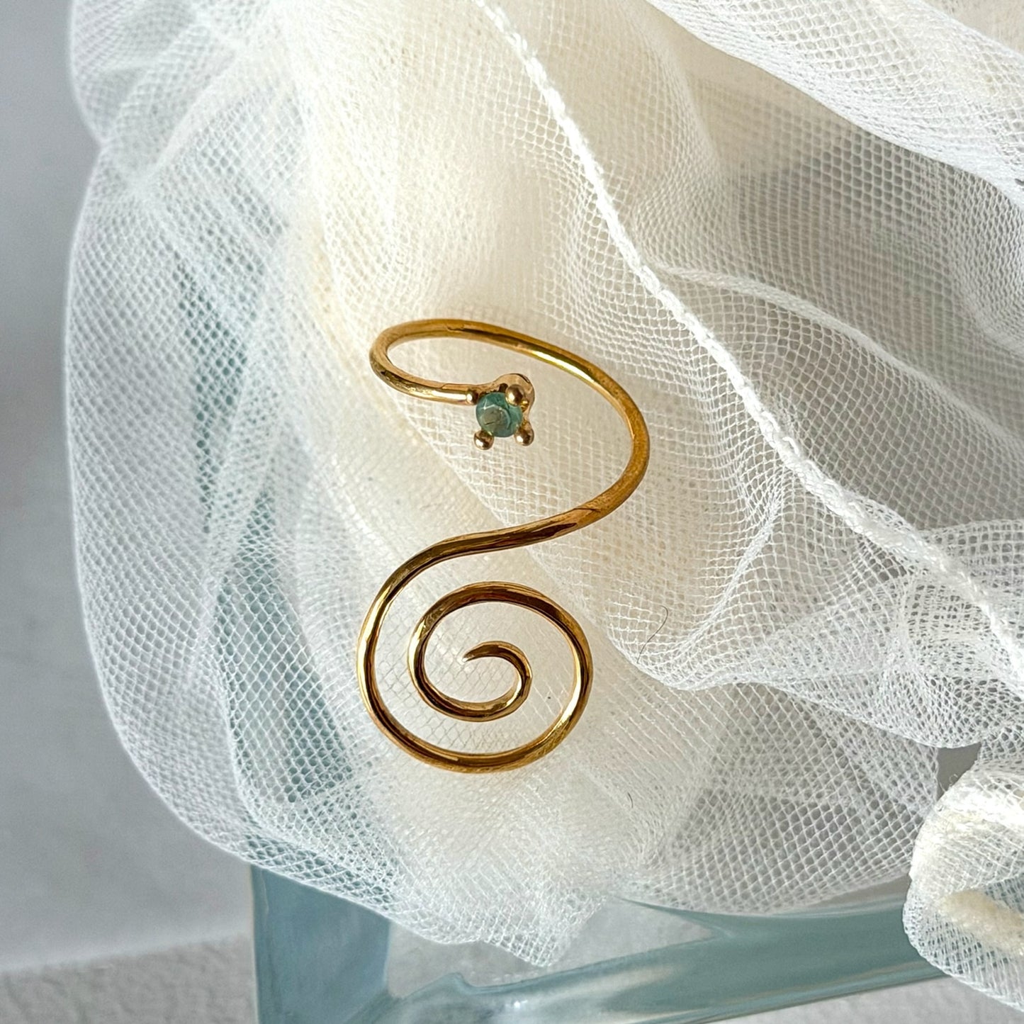 [ green apetite ] swirl ring gold