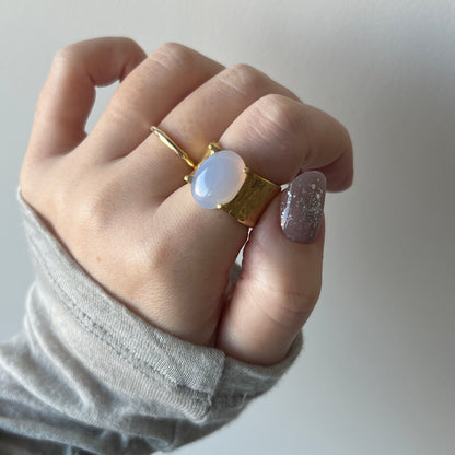 [ blue chalcedony ] roche