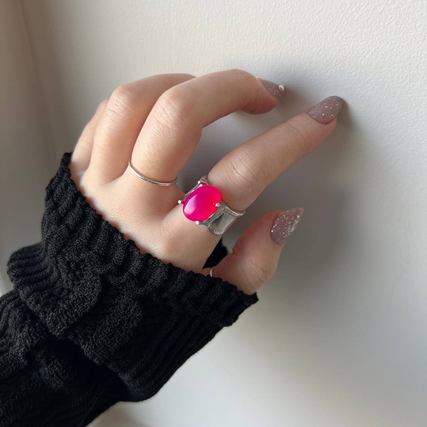 [ fuchsia pink chalcedony ] roche