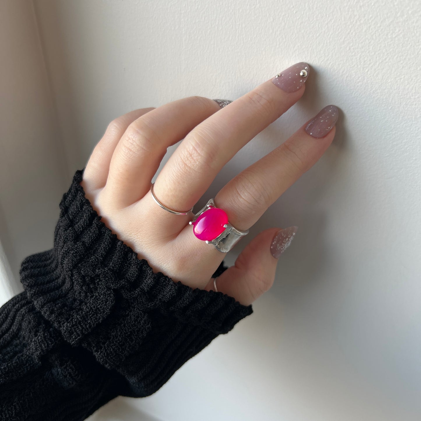 [ fuchsia pink chalcedony ] roche