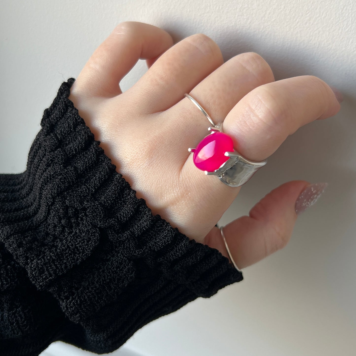 [ fuchsia pink chalcedony ] roche