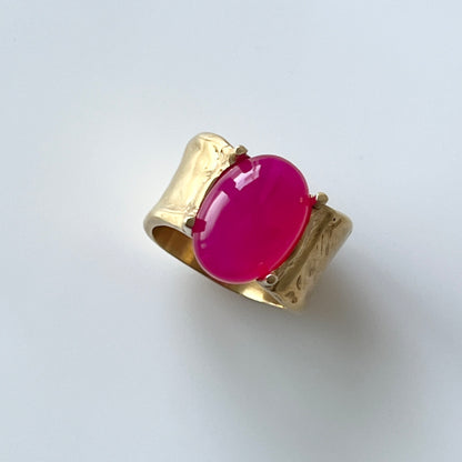 [ fuchsia pink chalcedony ] roche