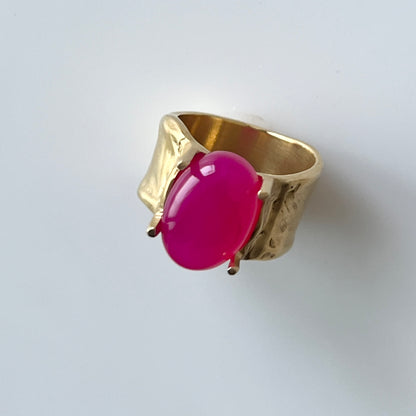 [ fuchsia pink chalcedony ] roche