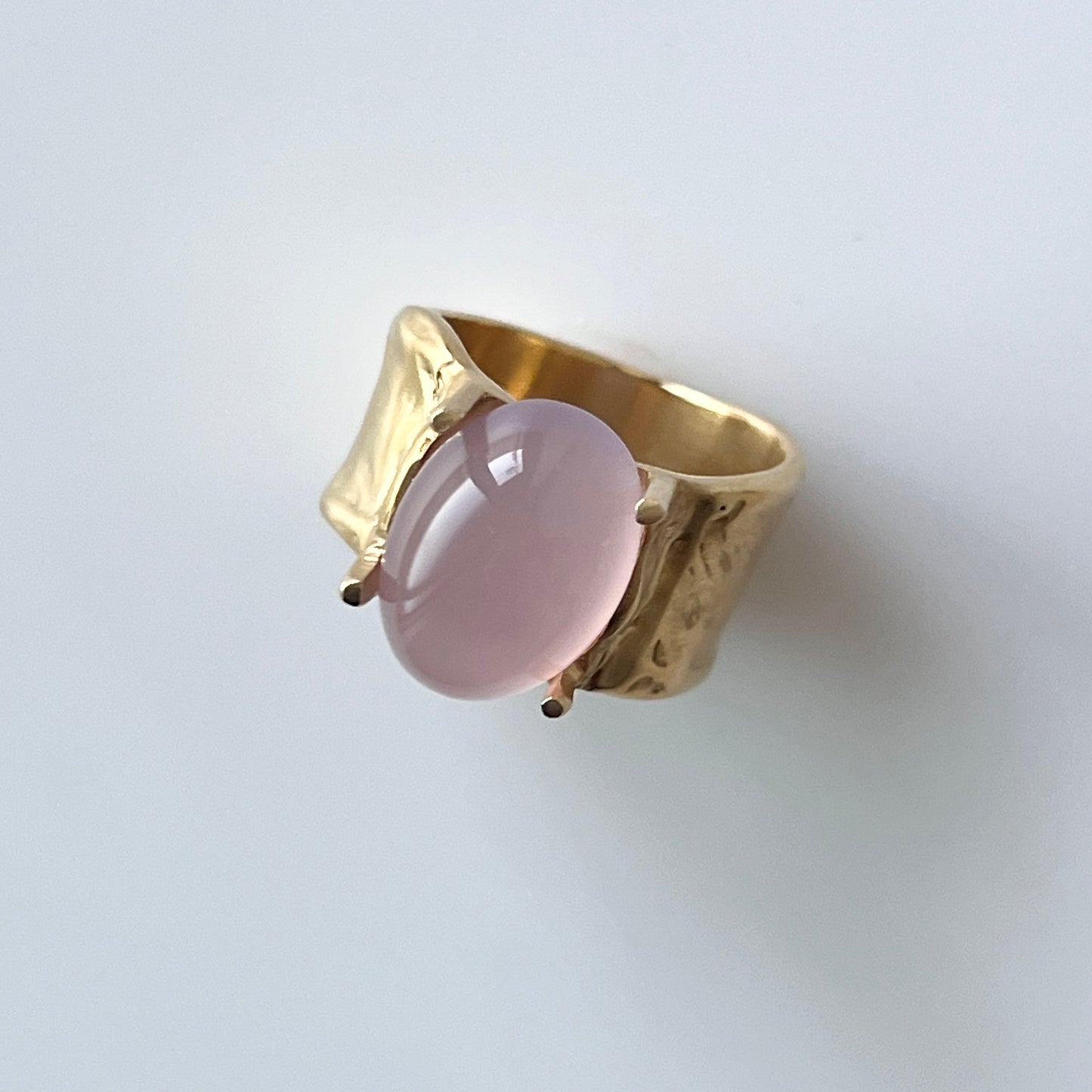 [ pink purple chalcedony ] roche
