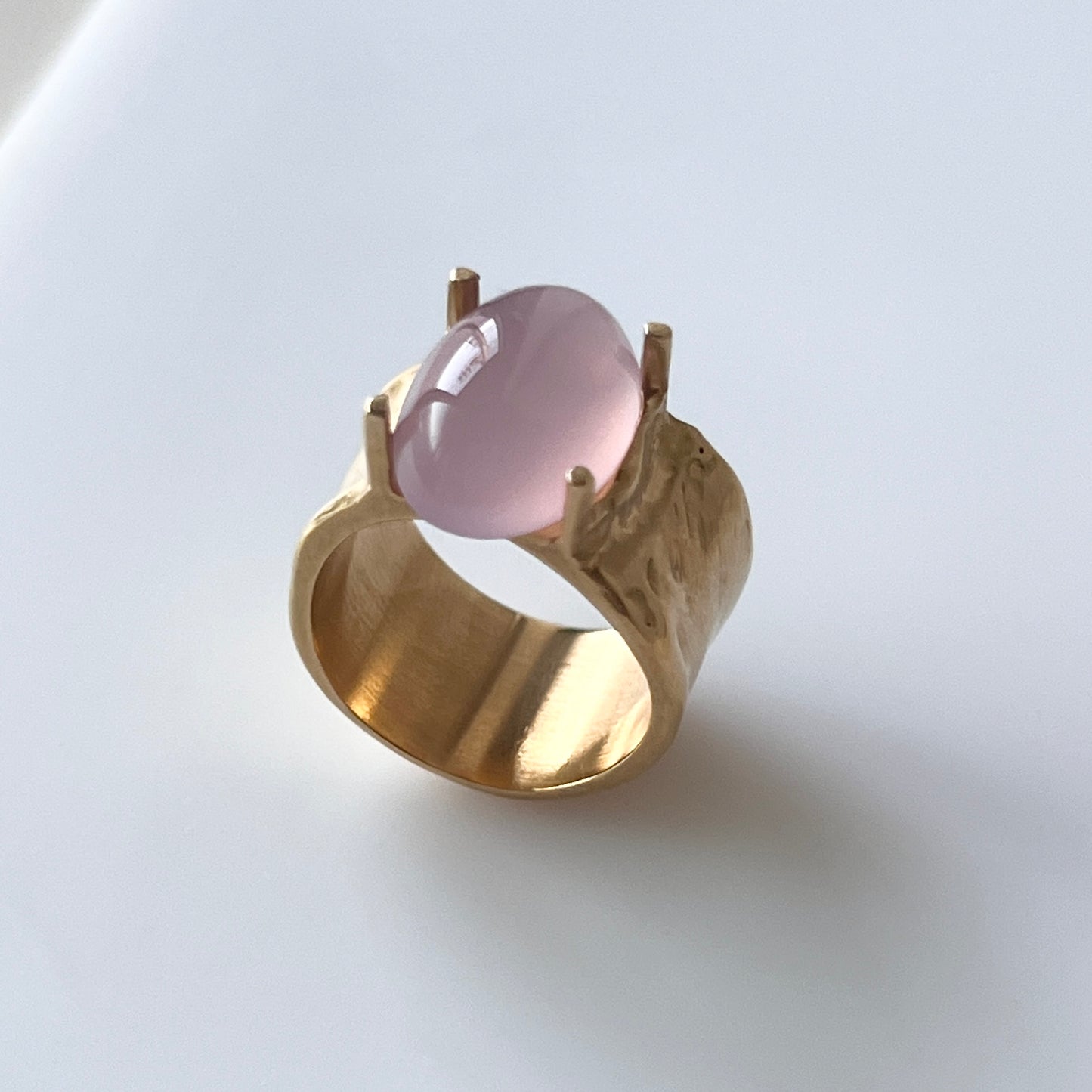 [ pink purple chalcedony ] roche