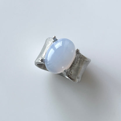 [ blue chalcedony ] roche
