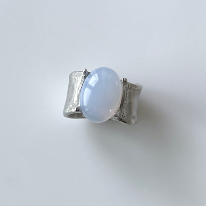 [ blue chalcedony ] roche