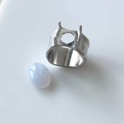[ blue chalcedony ] roche