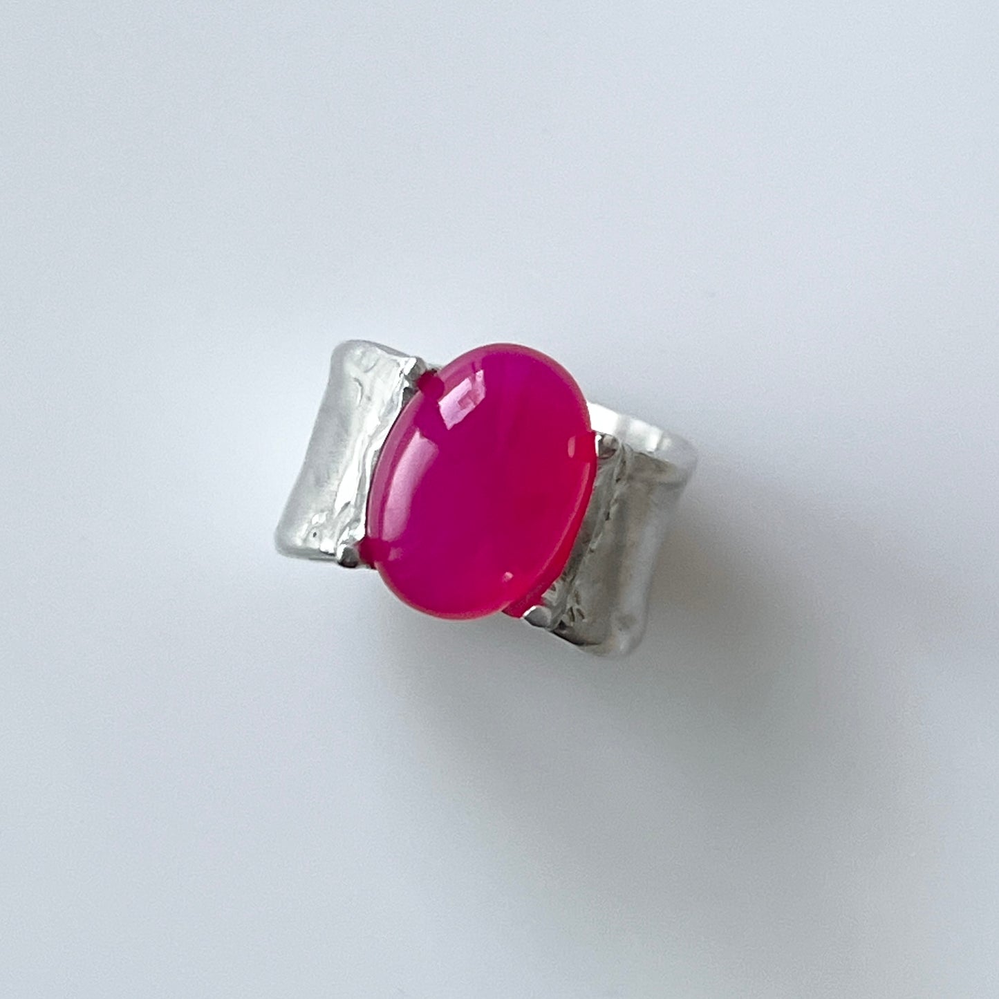 [ fuchsia pink chalcedony ] roche
