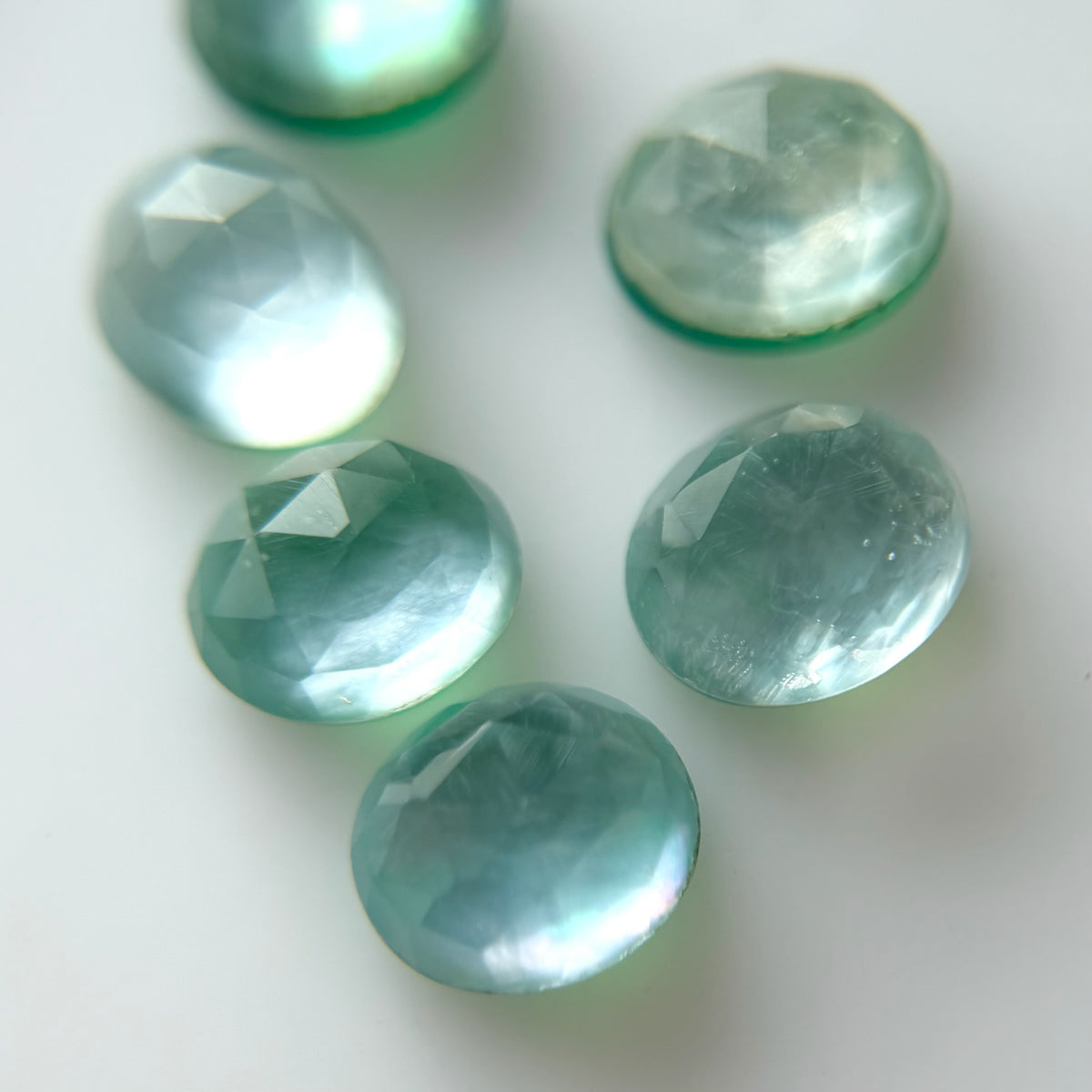 [ green onyx white shell crystal triplet ] twinkle ring gold