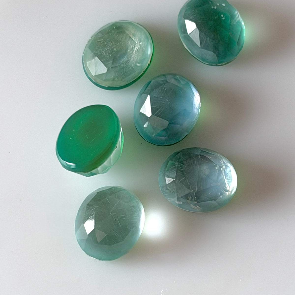 [ green onyx white shell crystal triplet ] twinkle ring gold