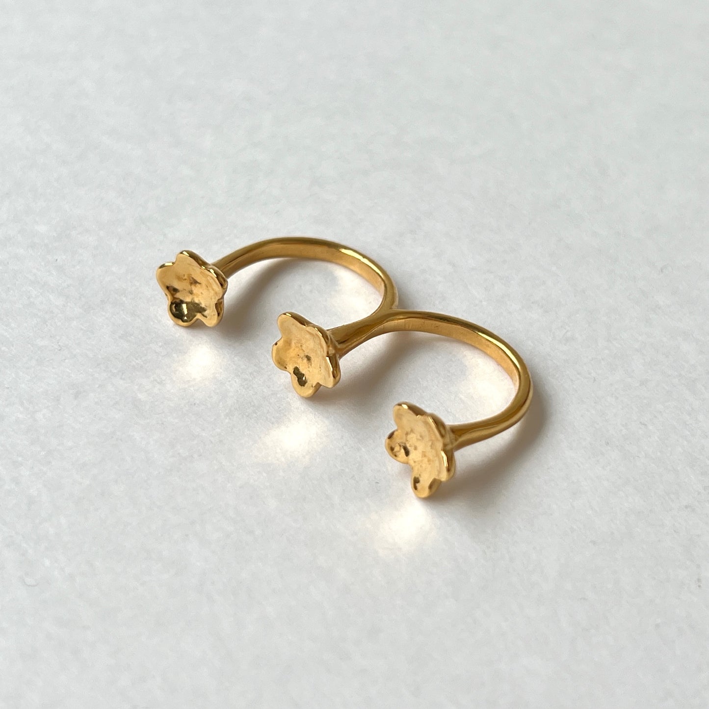 [ gold ] flos