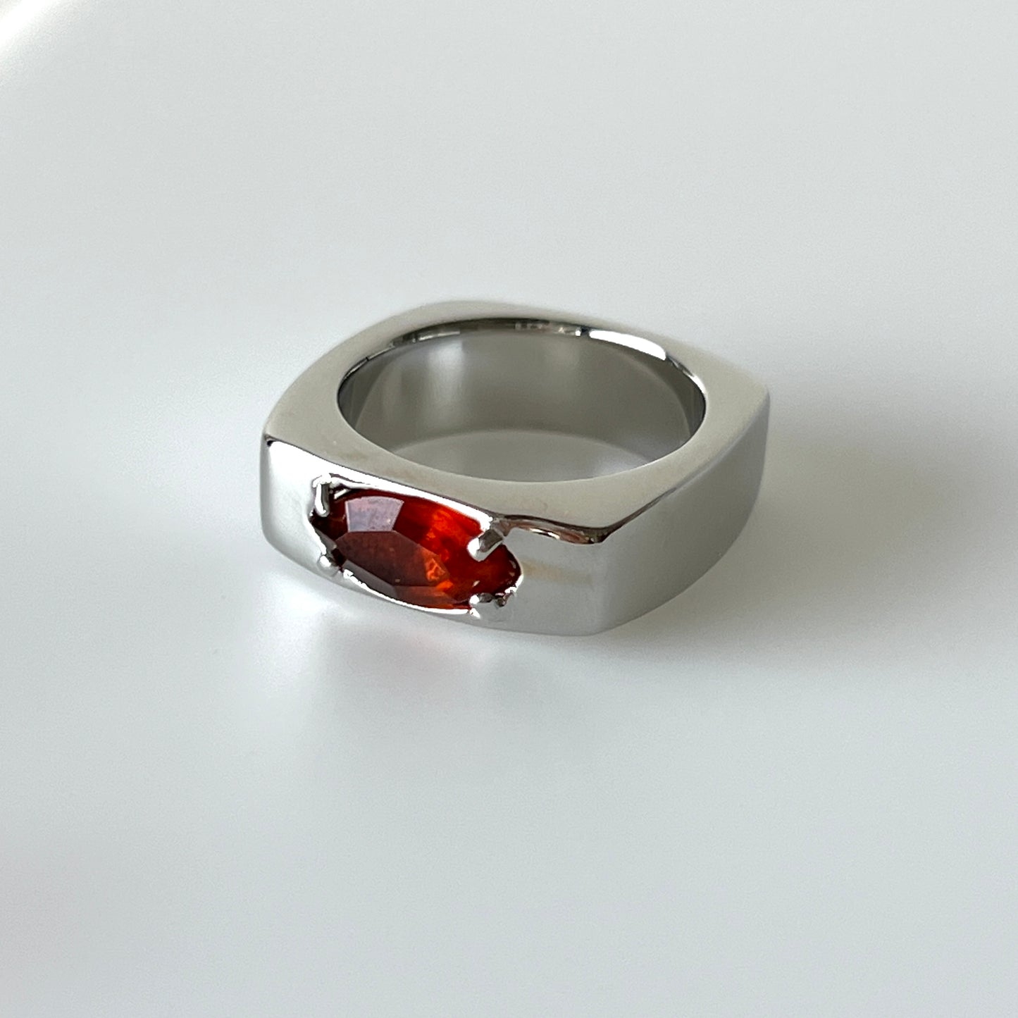 [ maroon moon glass ] europa silver