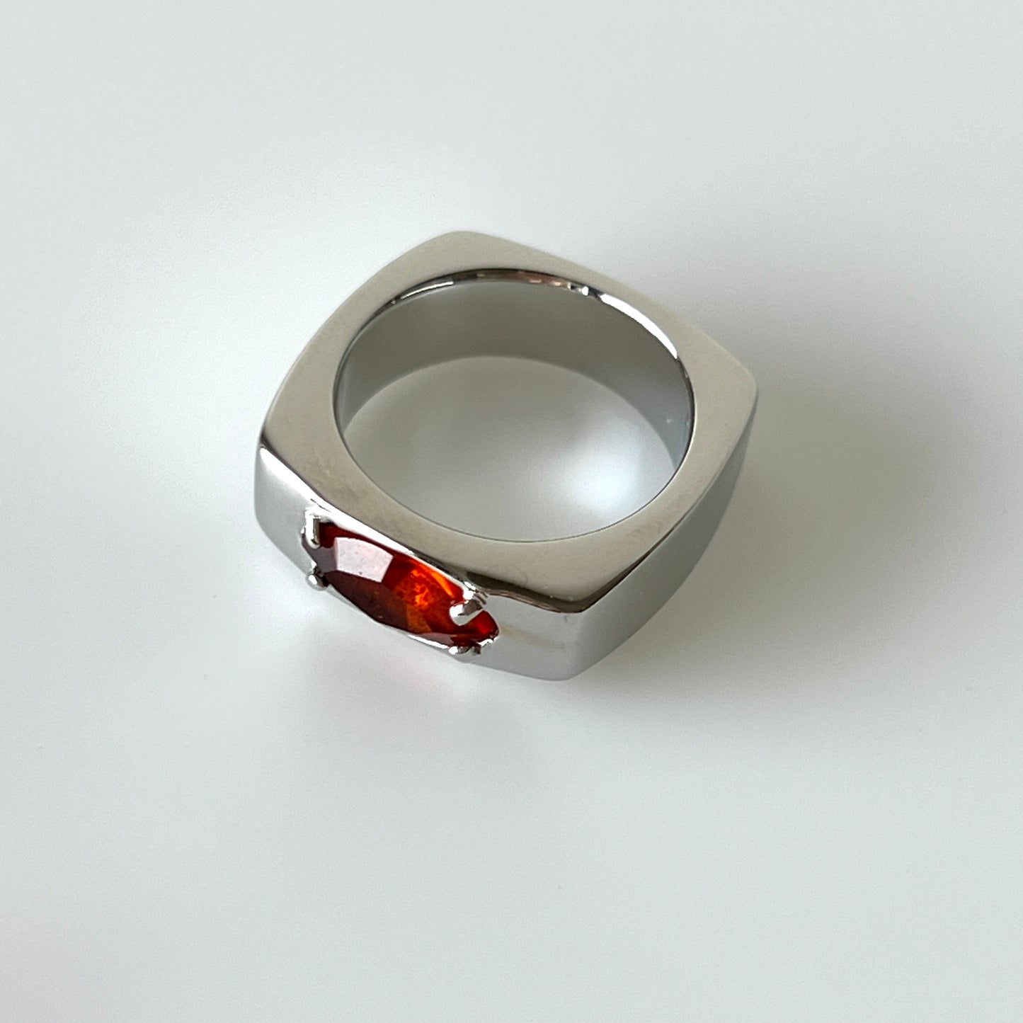 [ maroon moon glass ] europa silver