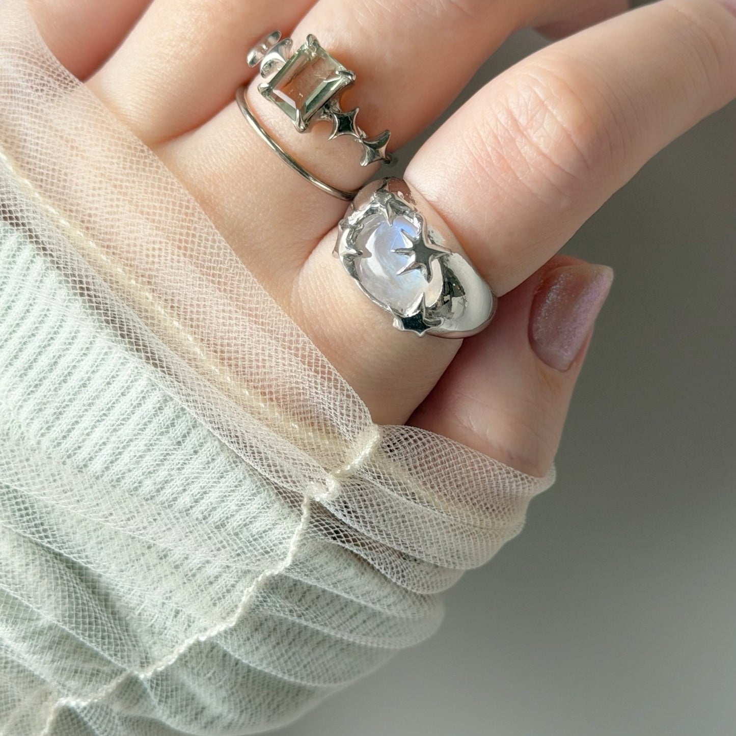 [ rainbow moon stone ] twinkle ring silver