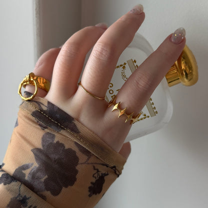 [ gold ] diamond shaped ring