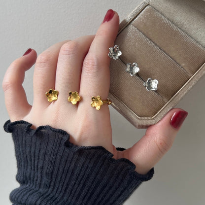 [ gold ] flos