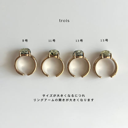 [ black amber ] trois gold