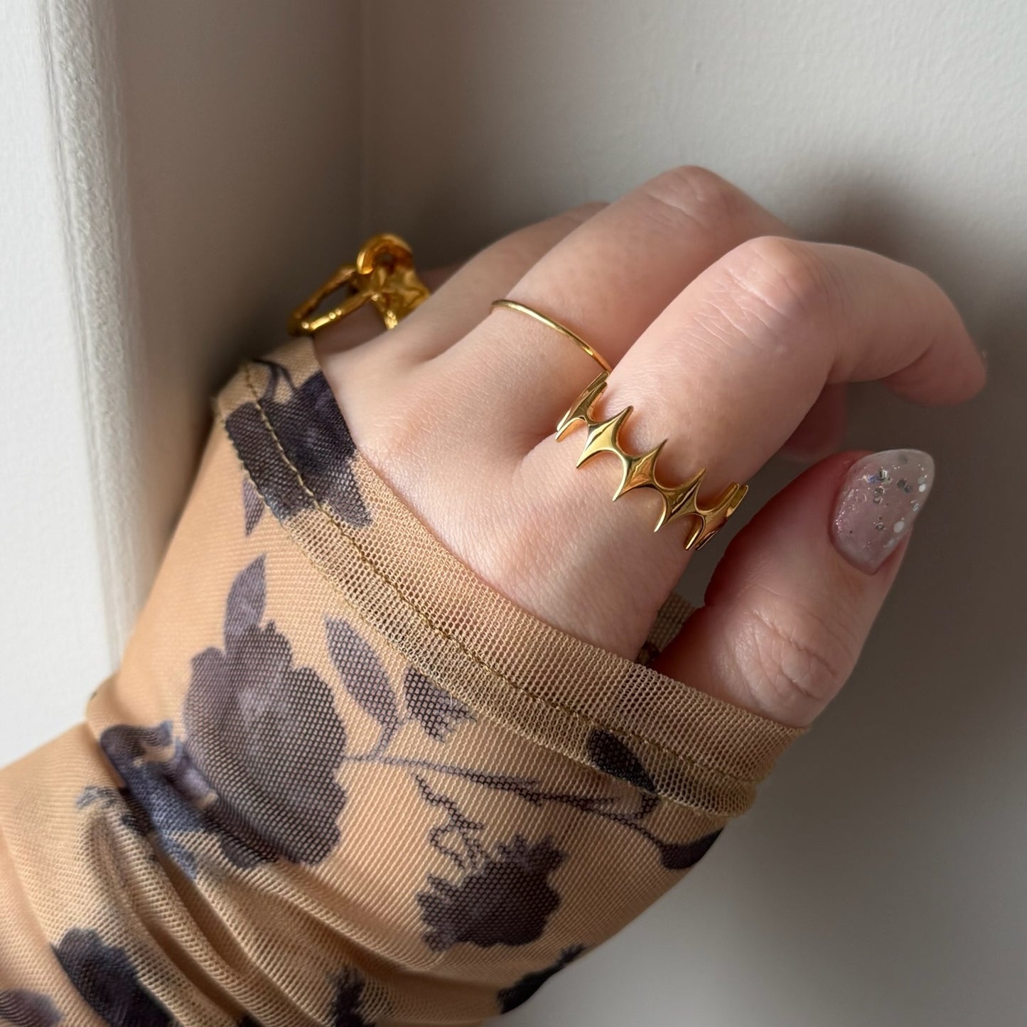 [ gold ] diamond shaped ring