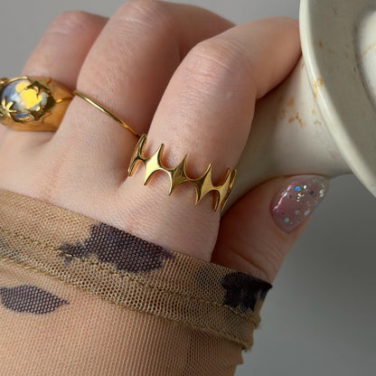 [ gold ] diamond shaped ring