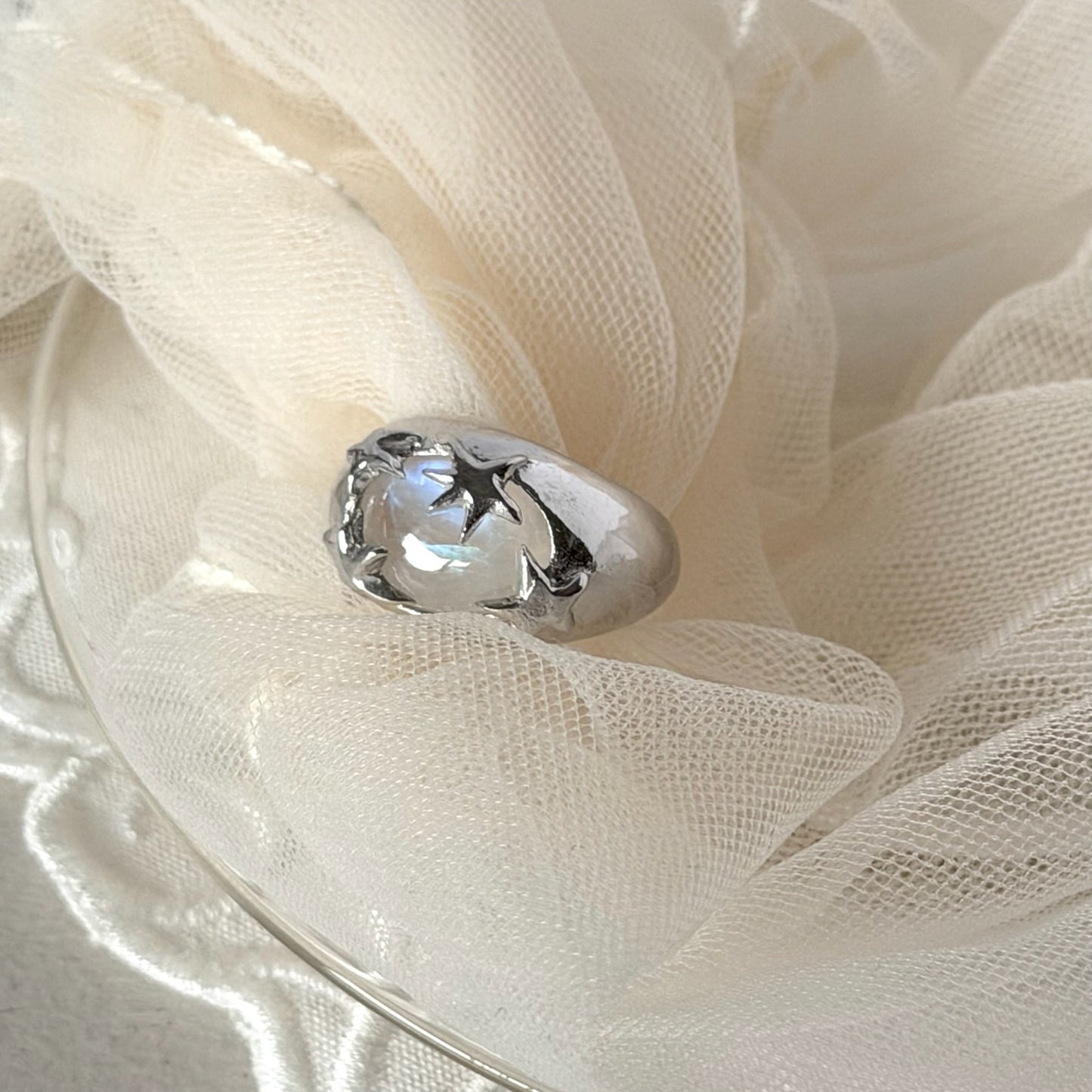 [ rainbow moon stone ] twinkle ring silver
