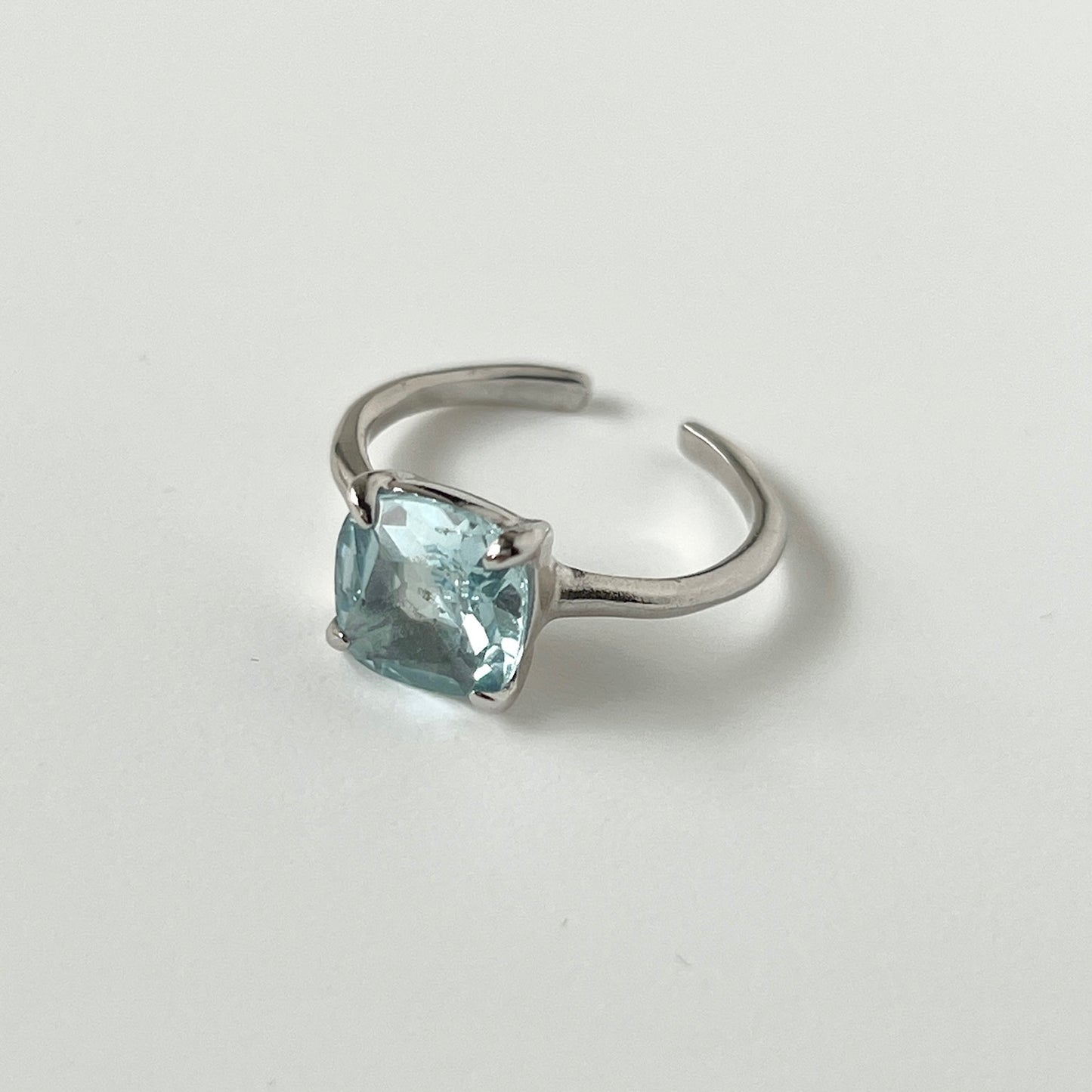 [ sky blue topaz ] square faceted cut silver [ free size ]