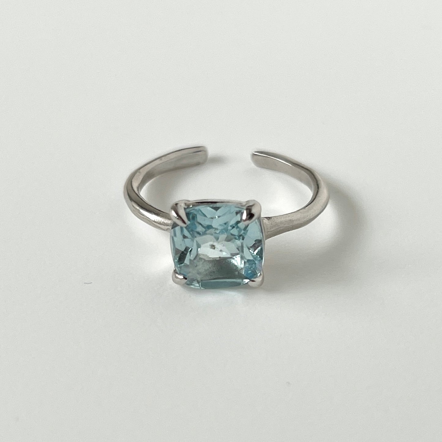[ sky blue topaz ] square faceted cut silver [ free size ]