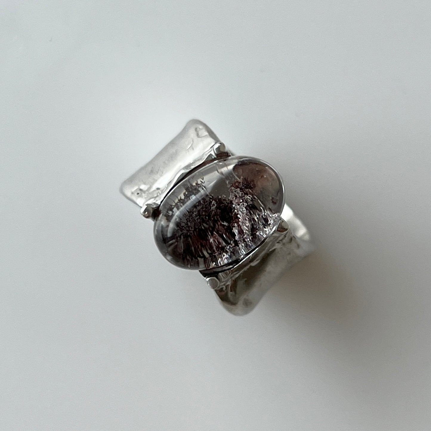 [ garden quartz ] roche