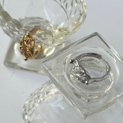 sculpture ring × garland ring
